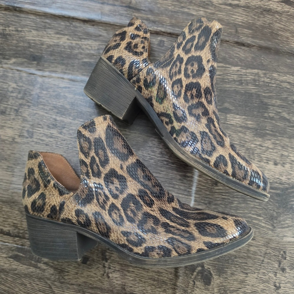 VOLATILE Ankle Booties Women Size 8 Brown Leopard Print V-Cut Block Heel UQ001